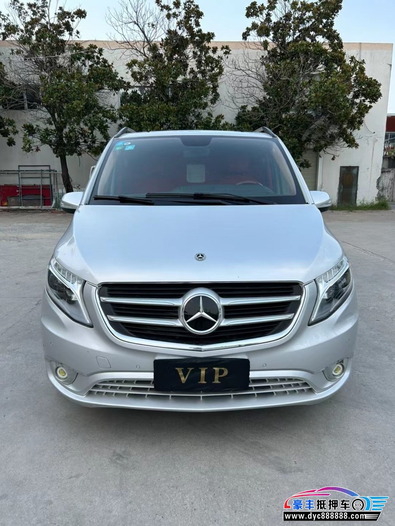 17年奔驰威霆MPV抵押车出售