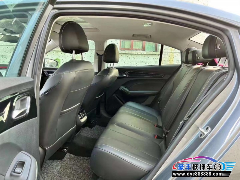 23年荣威i5轿车抵押车出售