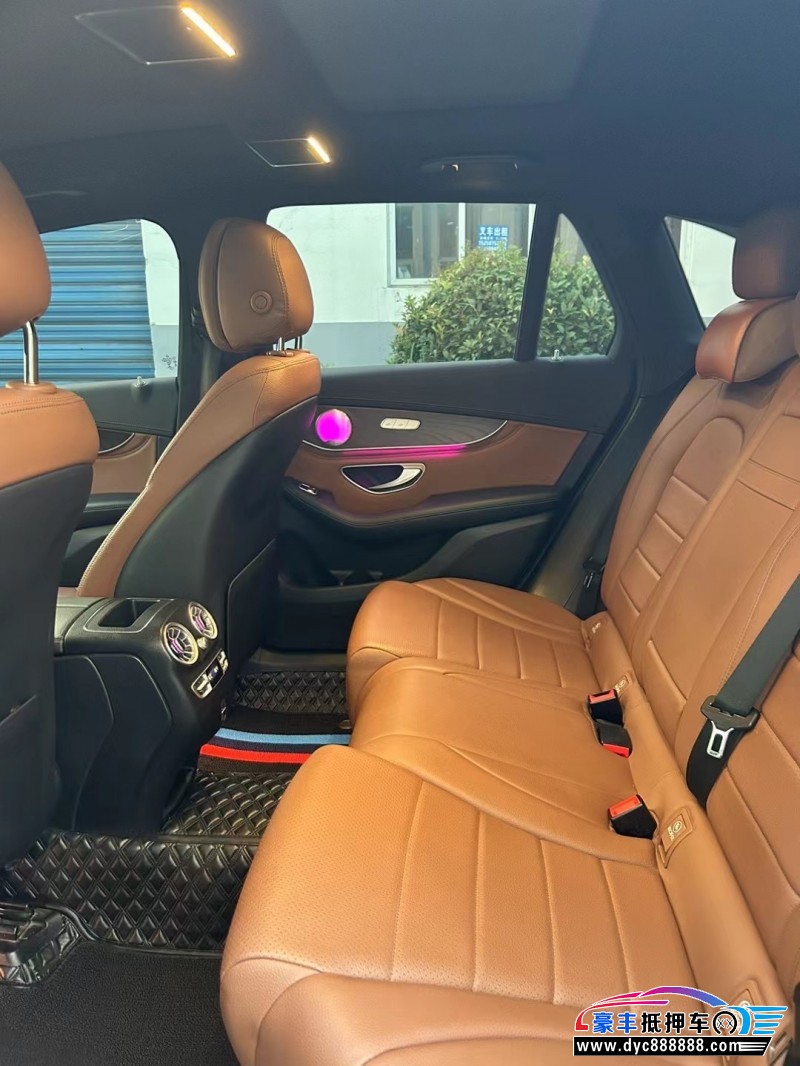 22年奔驰GLCSUV抵押车出售