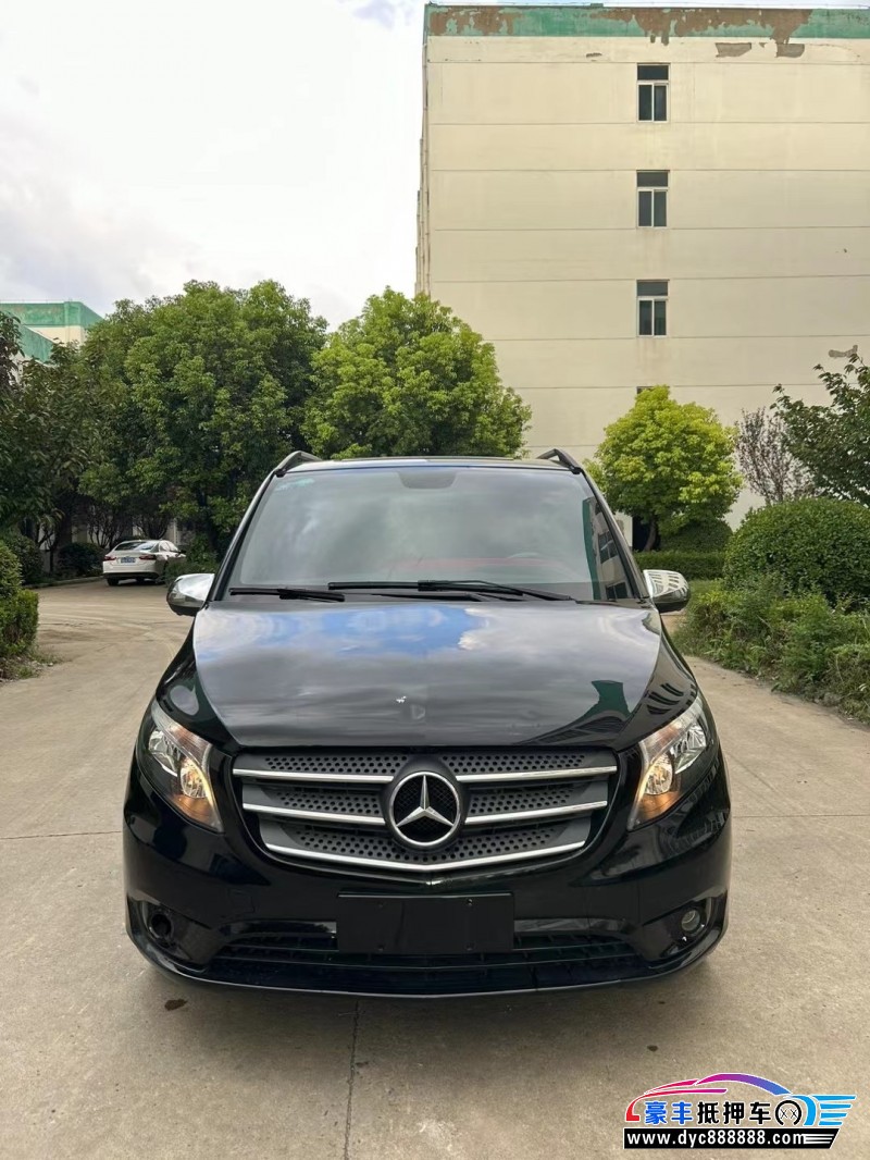 18年奔驰威霆轿车抵押车出售