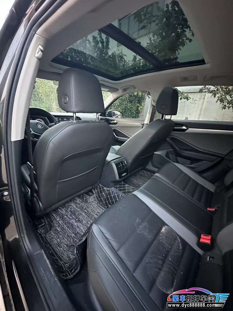 20年大众速腾轿车抵押车出售