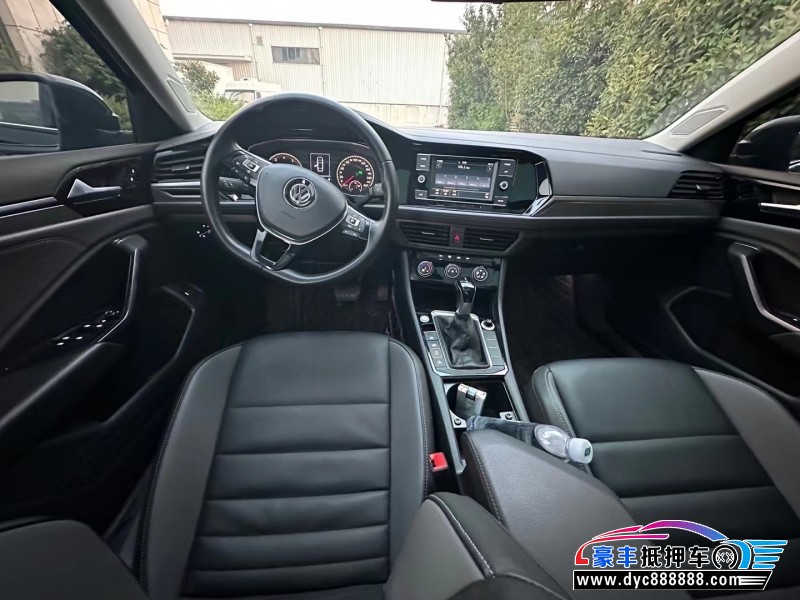 20年大众速腾轿车抵押车出售