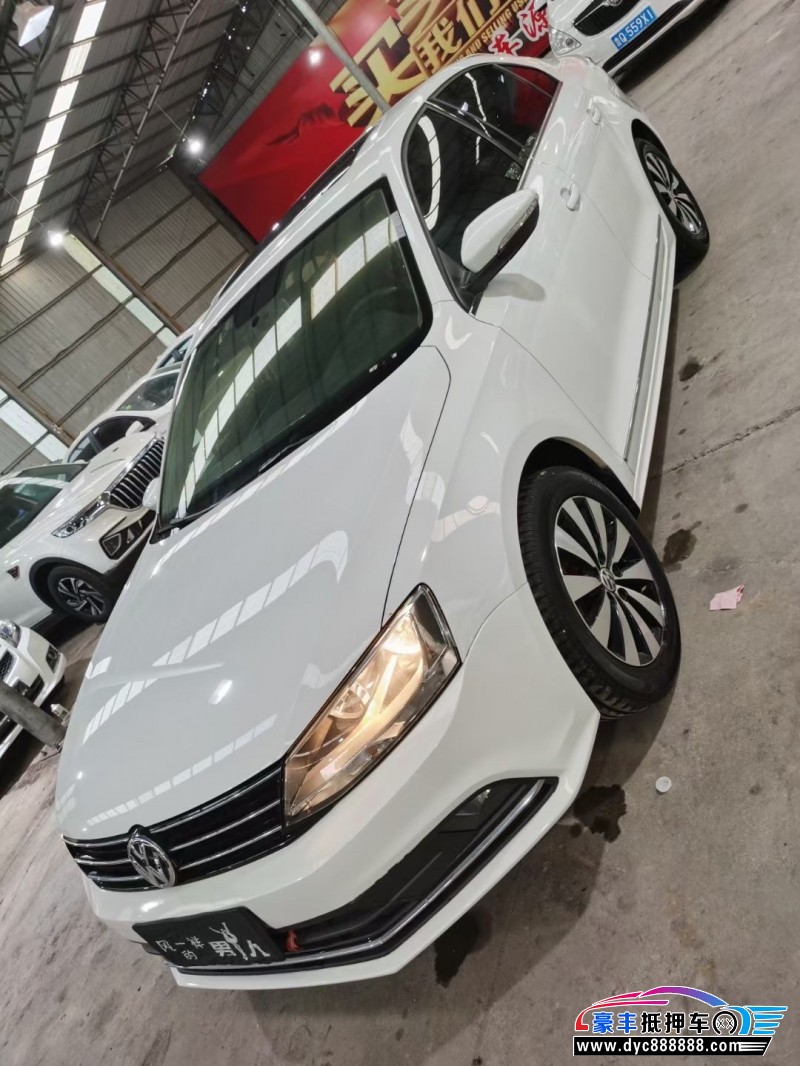 18年大众速腾轿车抵押车出售