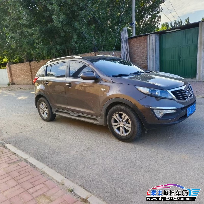 14年起亚智跑轿车抵押车出售