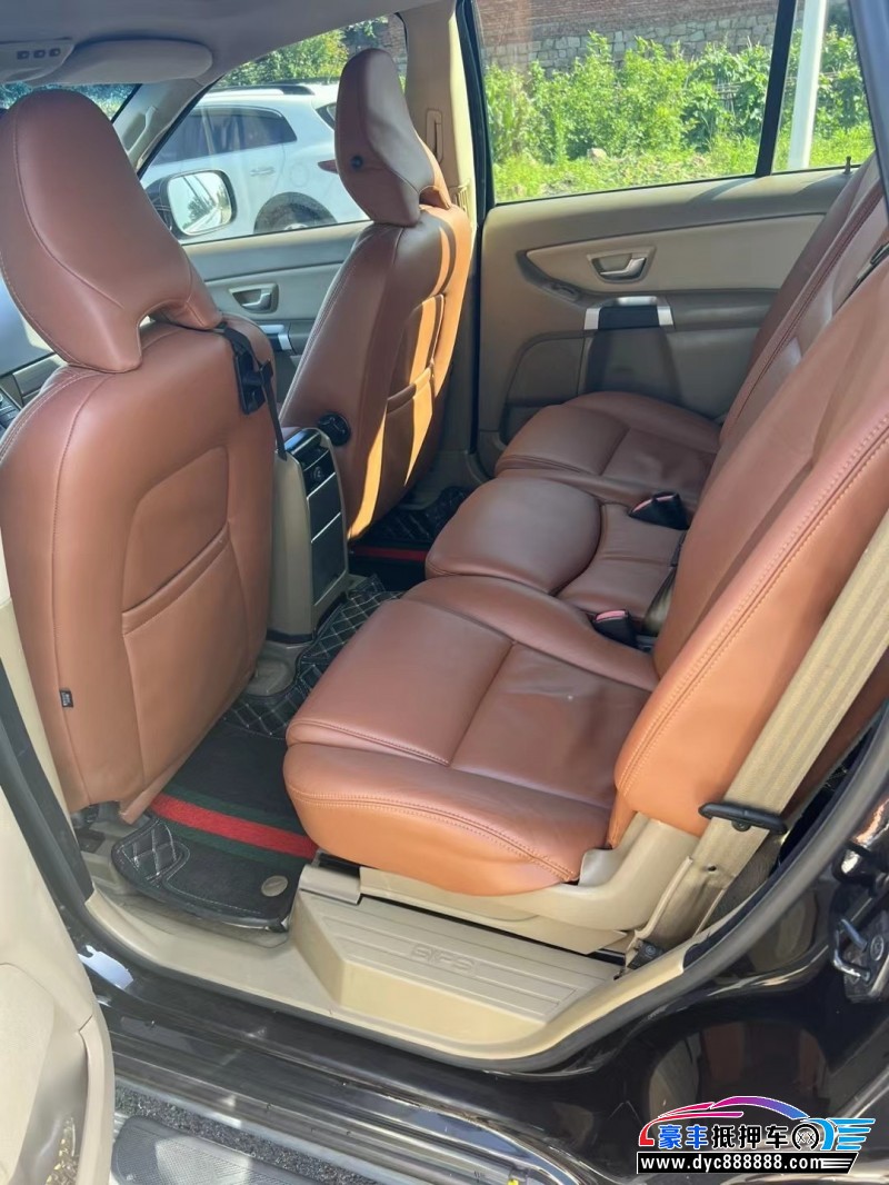 11年沃尔沃XC90轿车抵押车出售