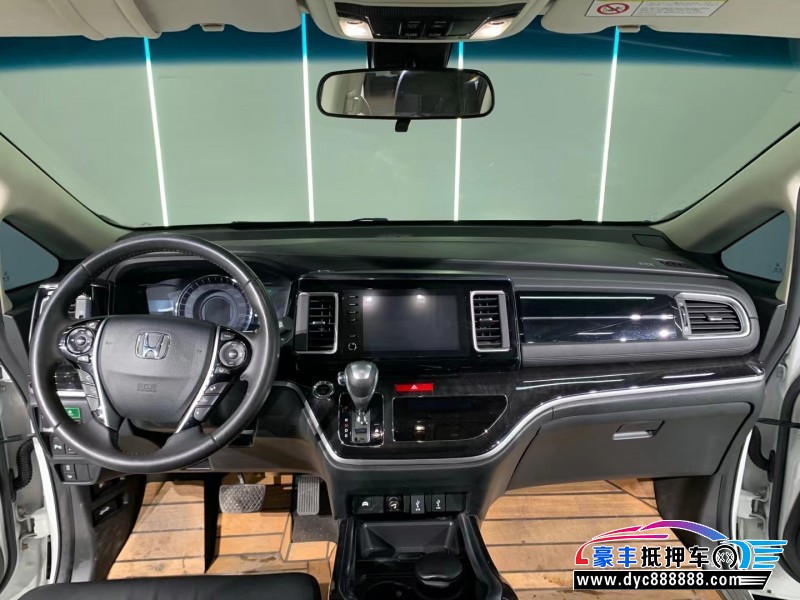 21年本田艾力绅MPV抵押车出售