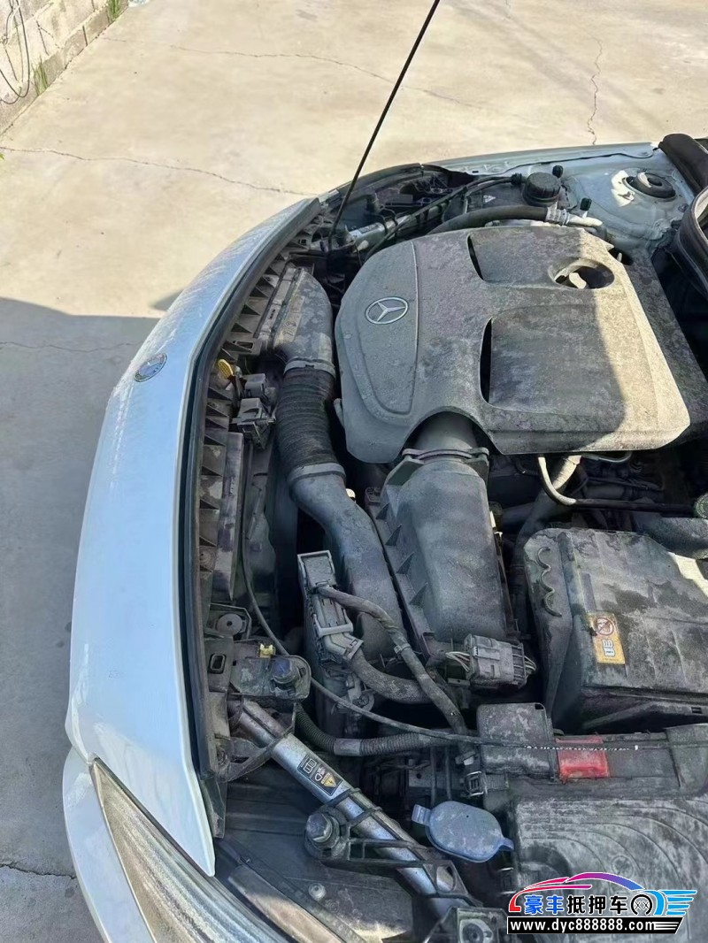 15年奔驰A轿车抵押车出售