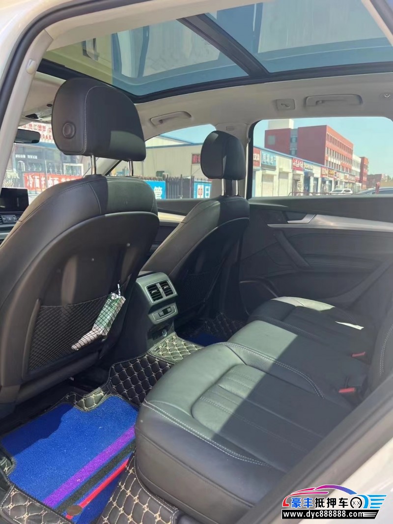 21年奥迪Q5轿车抵押车出售