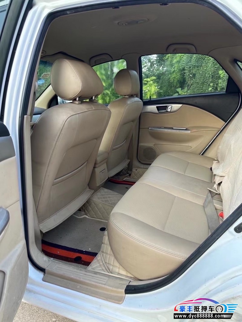 14年别克凯越轿车抵押车出售