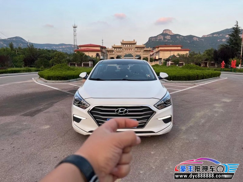 18年现代名图轿车抵押车出售