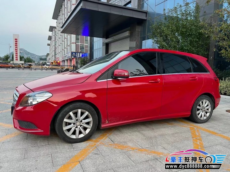 15年奔驰B级轿车抵押车出售