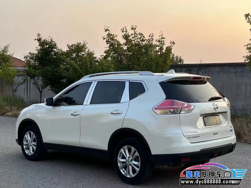 16年日产奇骏SUV抵押车出售