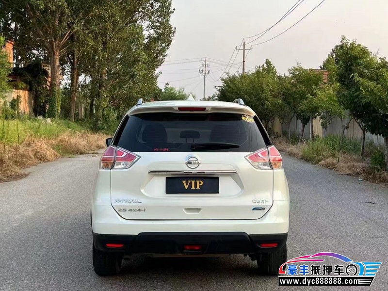 16年日产奇骏SUV抵押车出售