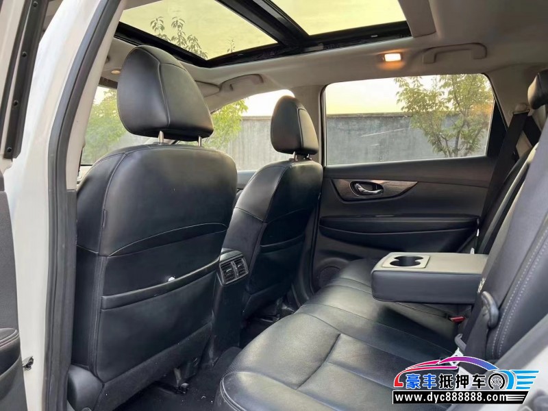 16年日产奇骏SUV抵押车出售