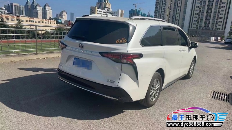 22年丰田塞纳轿车抵押车出售