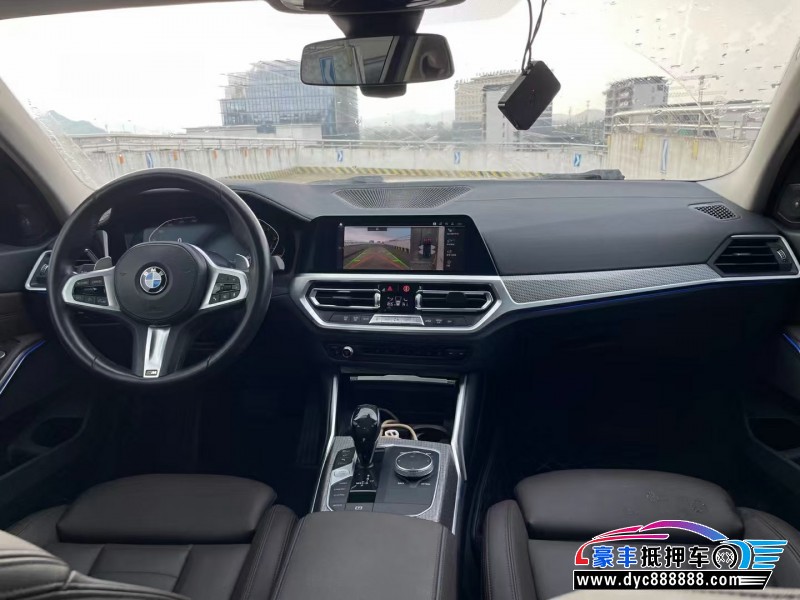 20年宝马3系轿车抵押车出售