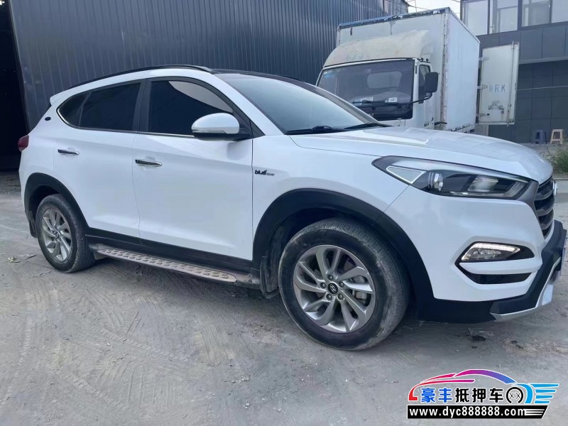 18年现代途胜轿车抵押车出售