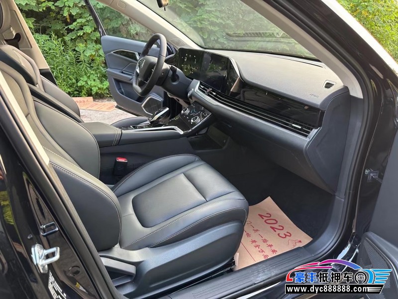 23年奔腾B70轿车抵押车出售