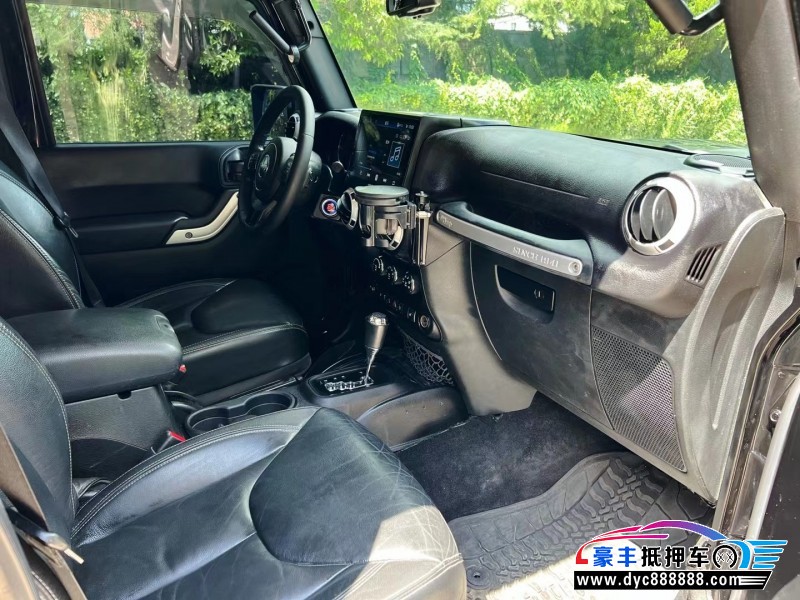 16年Jeep牧马人轿车抵押车出售