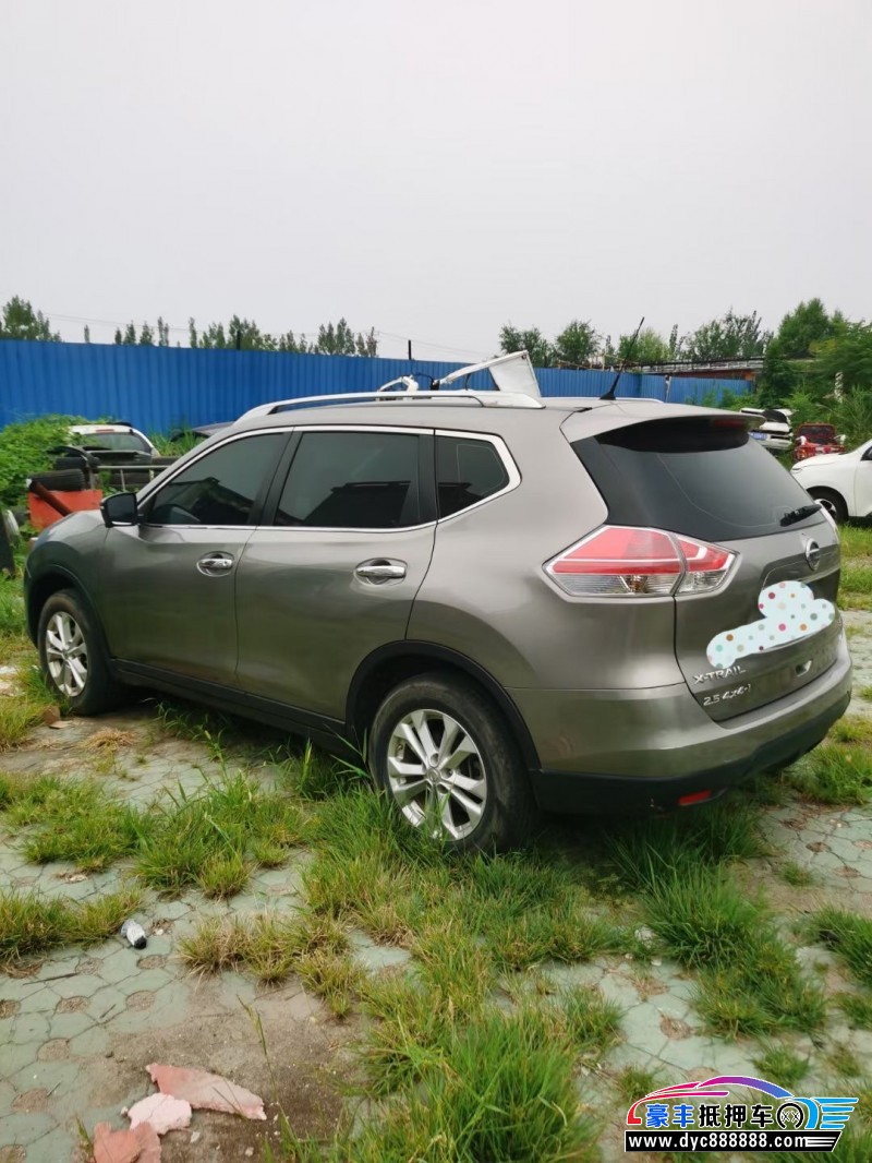 14年日产奇骏轿车抵押车出售