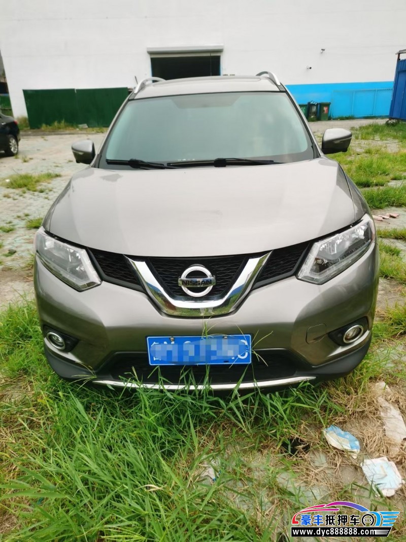 14年日产奇骏轿车抵押车出售