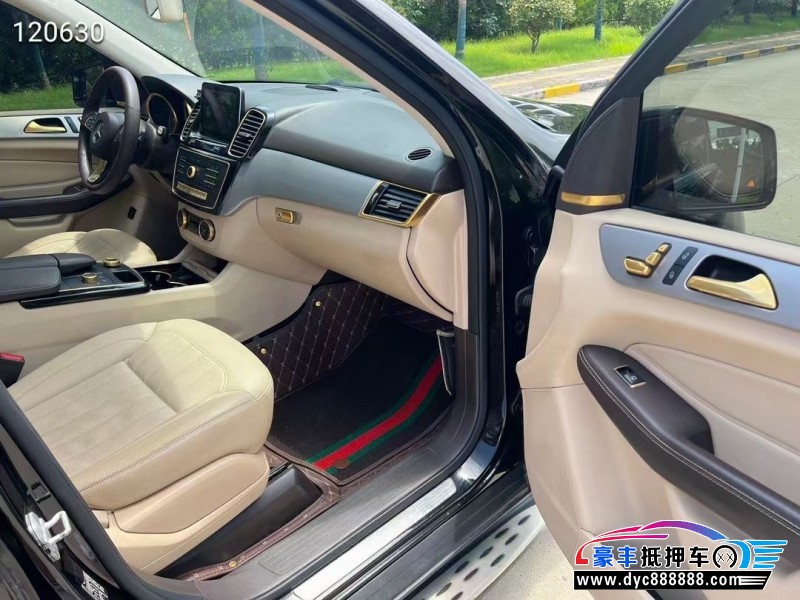 16年奔驰GLE轿车抵押车出售