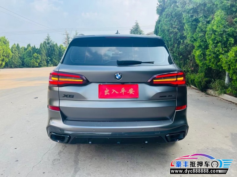 22年宝马X5SUV抵押车出售