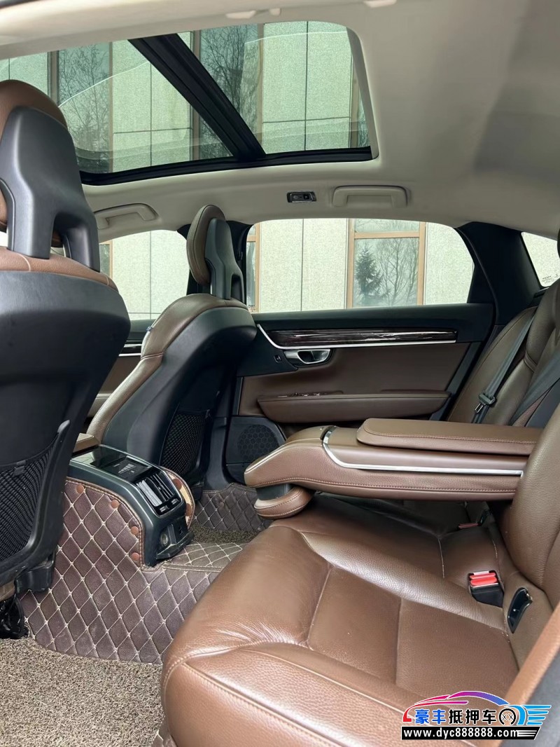 18年沃尔沃S90轿车抵押车出售