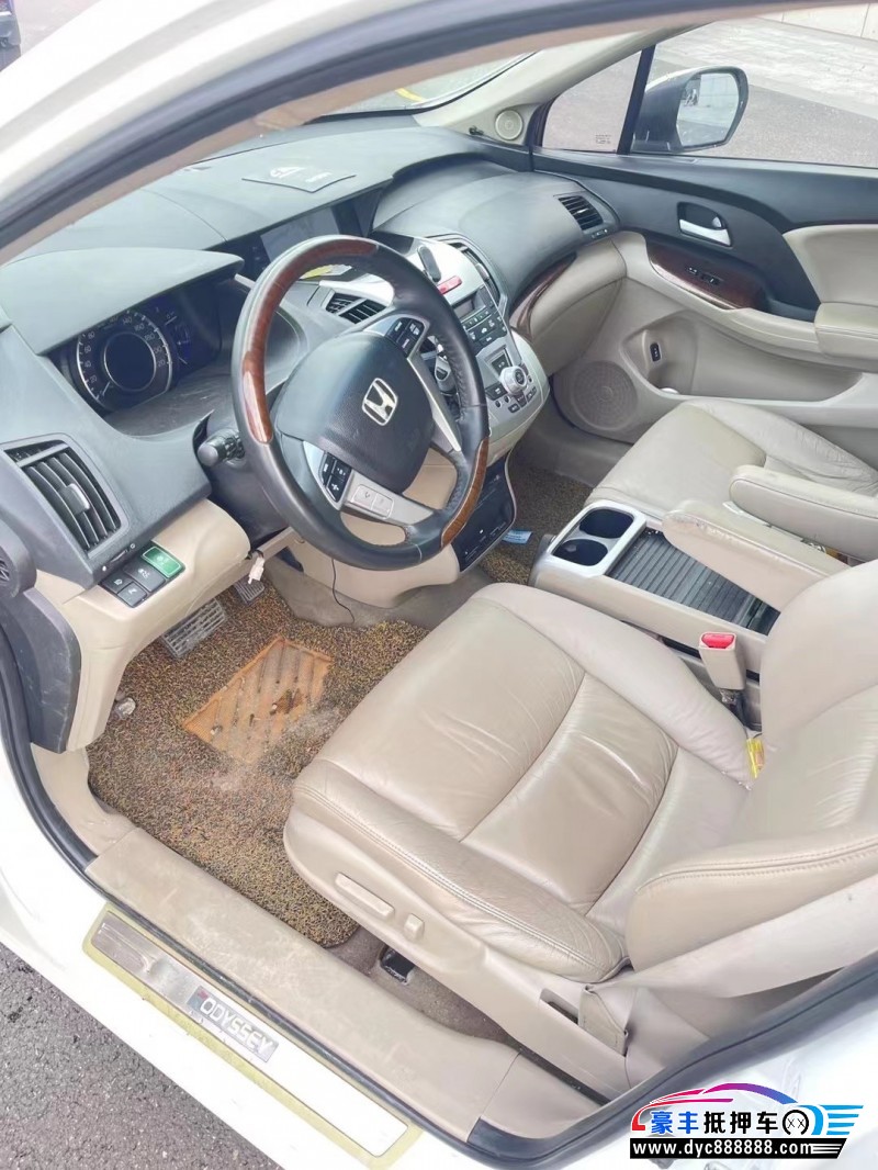 13年本田奥德赛MPV抵押车出售