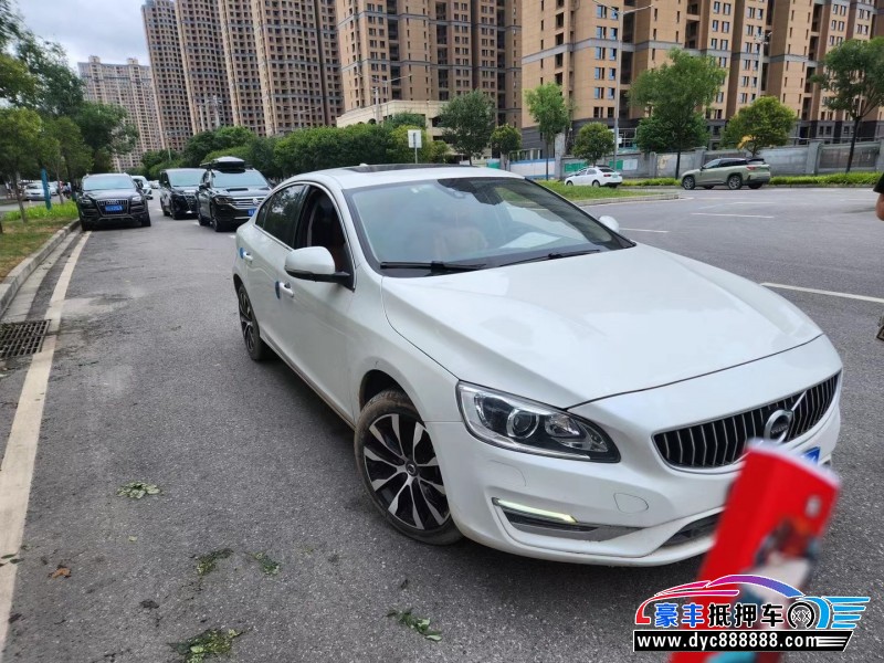 20年沃尔沃XC60轿车抵押车出售