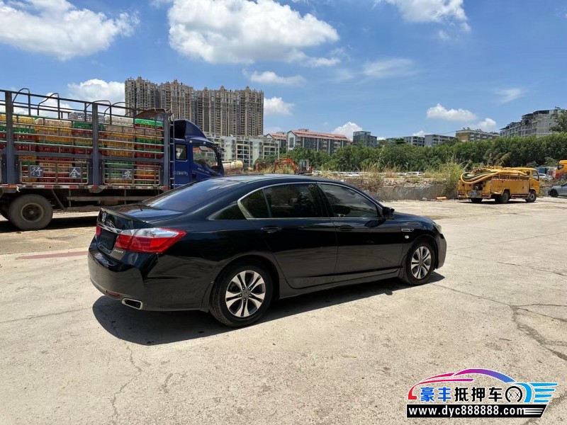 15年本田雅阁轿车抵押车出售