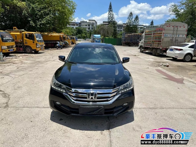 15年本田雅阁轿车抵押车出售