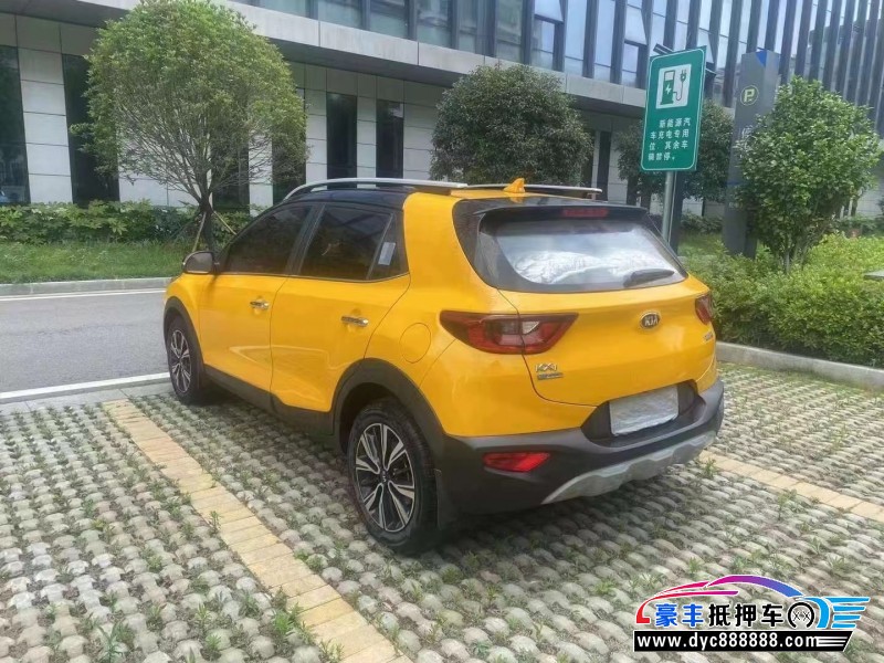 19年起亚KX1轿车抵押车出售