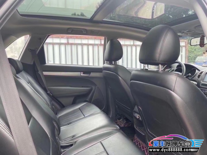 13年起亚索兰托SUV抵押车出售