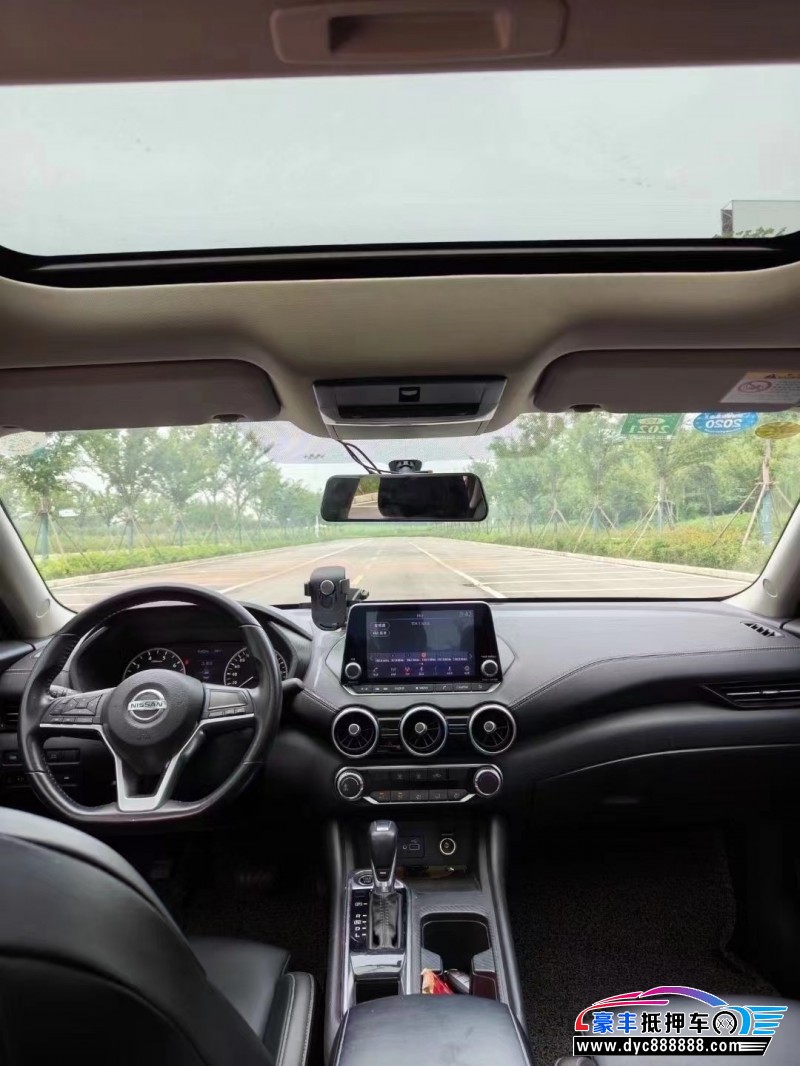 19年日产轩逸轿车抵押车出售