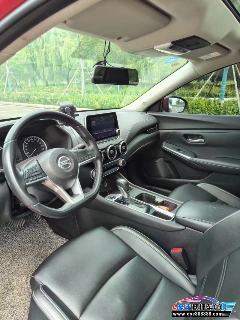 19年日产轩逸轿车抵押车出售