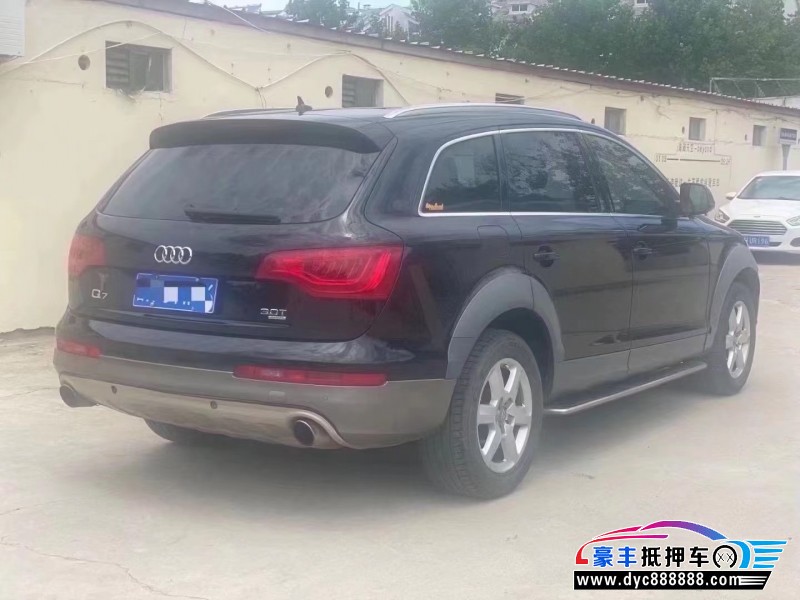 12年奥迪Q7轿车抵押车出售