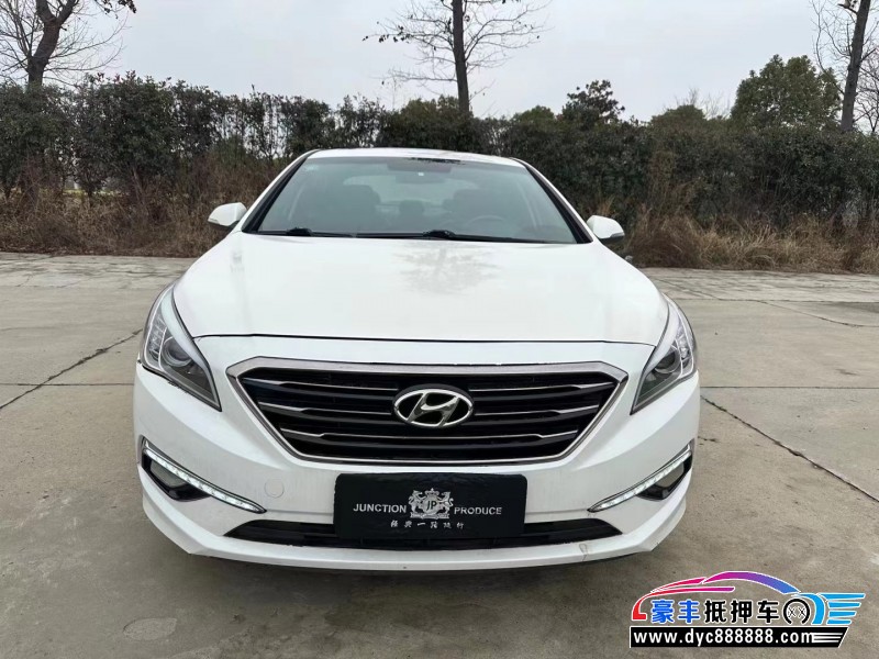 15年现代索纳塔轿车抵押车出售