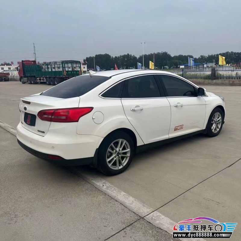 17年福特福克斯轿车抵押车出售