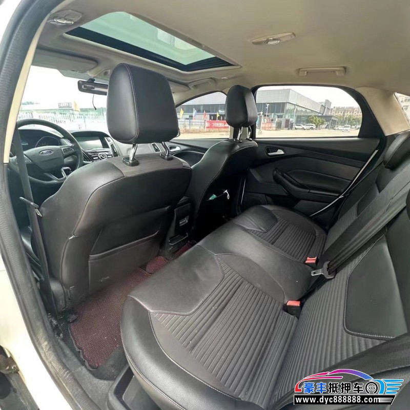 17年福特福克斯轿车抵押车出售