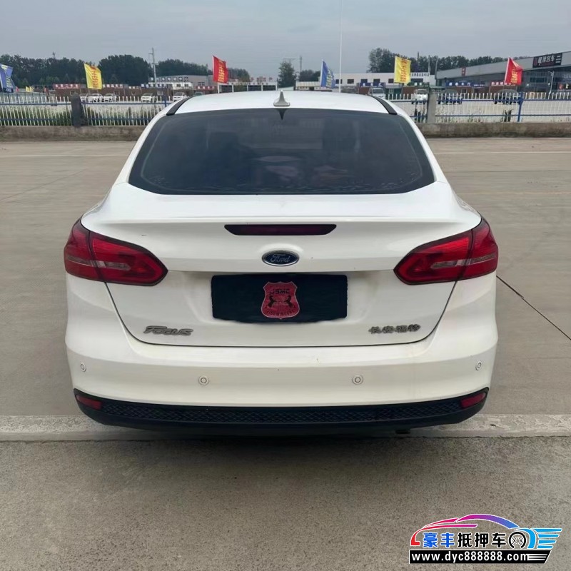 17年福特福克斯轿车抵押车出售