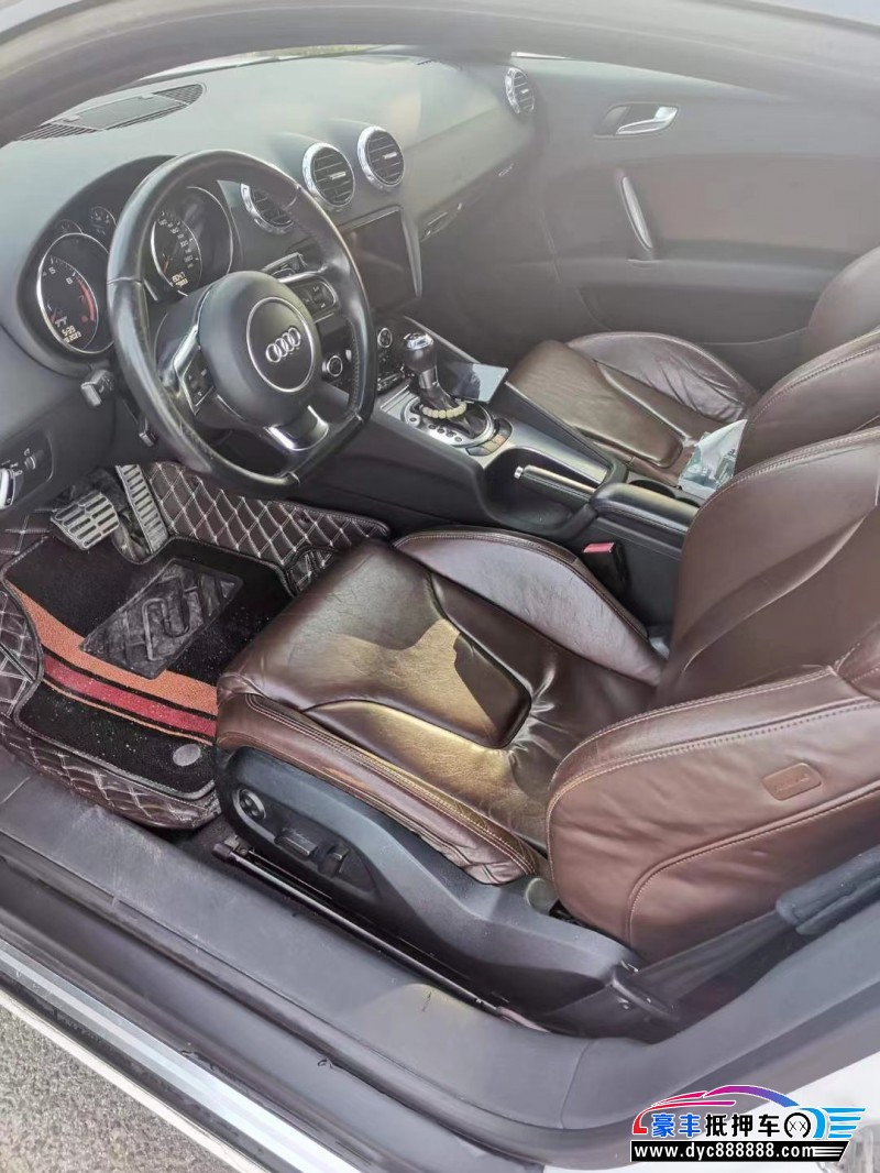 12年奥迪TT轿车抵押车出售