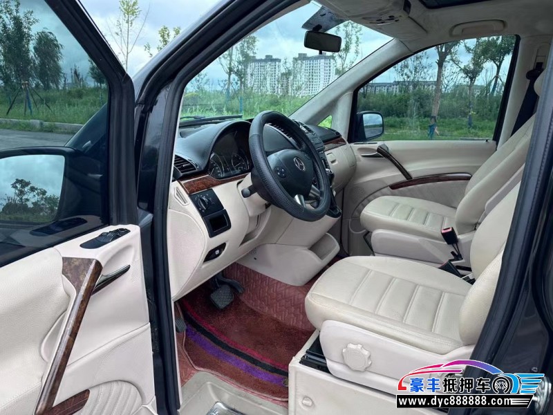 13年奔驰唯雅诺MPV抵押车出售