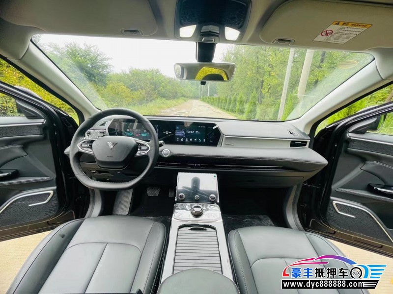 23年哪吒u-ll400SUV抵押车出售