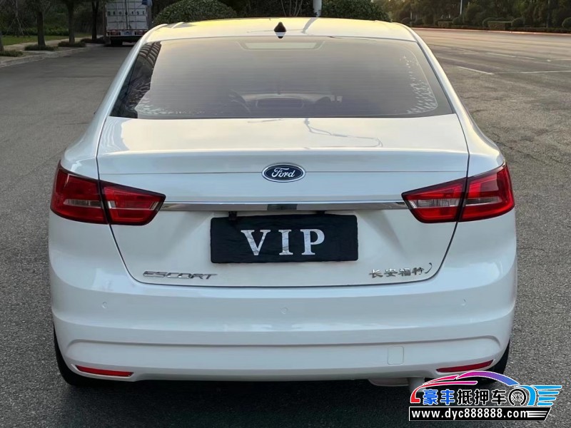 16年福特福克斯轿车抵押车出售