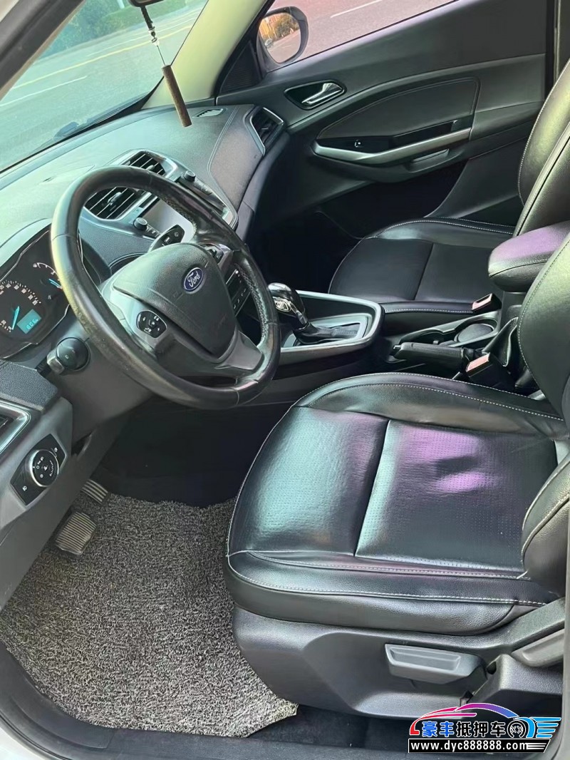 16年福特福睿斯轿车抵押车出售