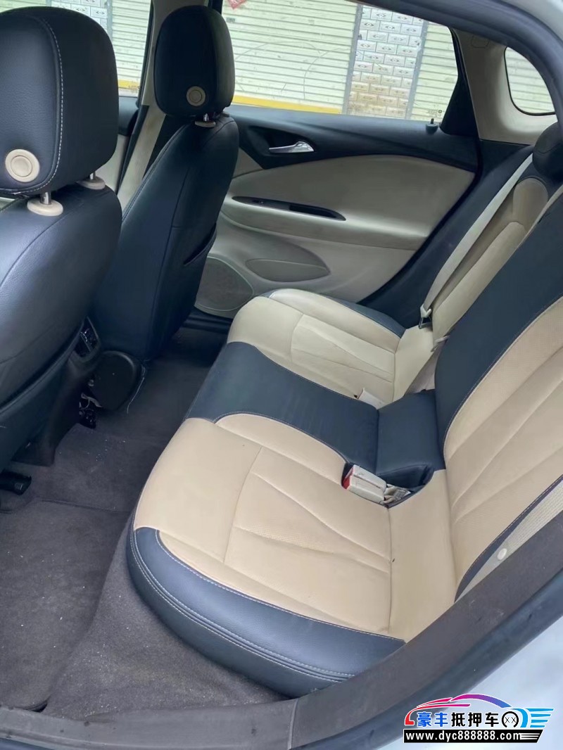 17年别克威朗轿车抵押车出售