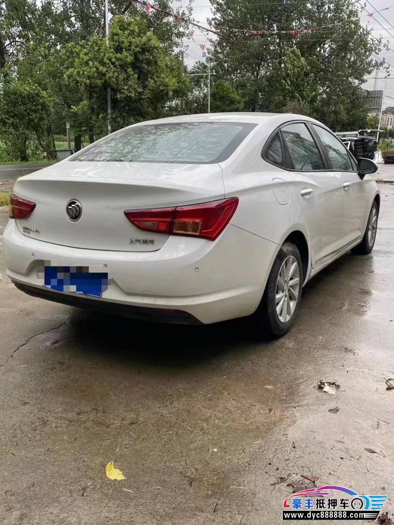 17年别克威朗轿车抵押车出售