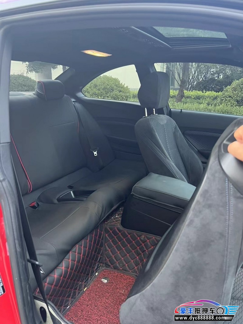 18年宝马2系轿车抵押车出售