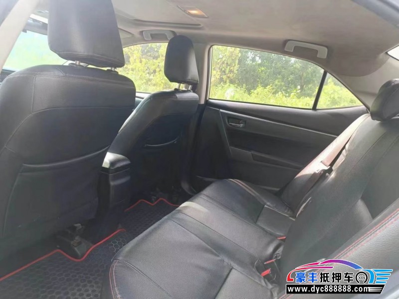 15年丰田雷凌轿车抵押车出售